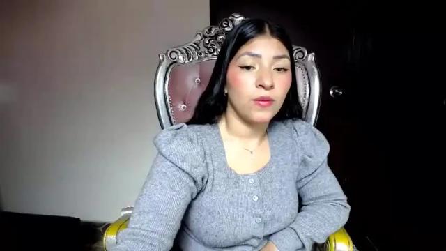 Image 12 of holly__20 Stream on Chaturbate on 27 days ago