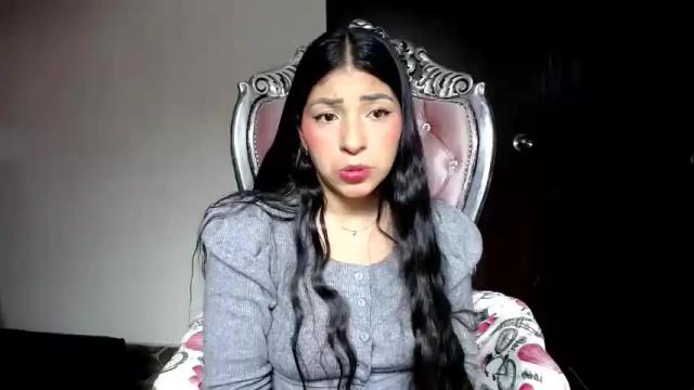Image 2 of holly__20 Stream on Chaturbate on 27 days ago