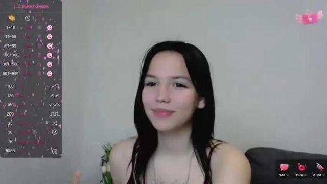Image 7 of holly_baby_x Stream on Chaturbate on 15 months ago