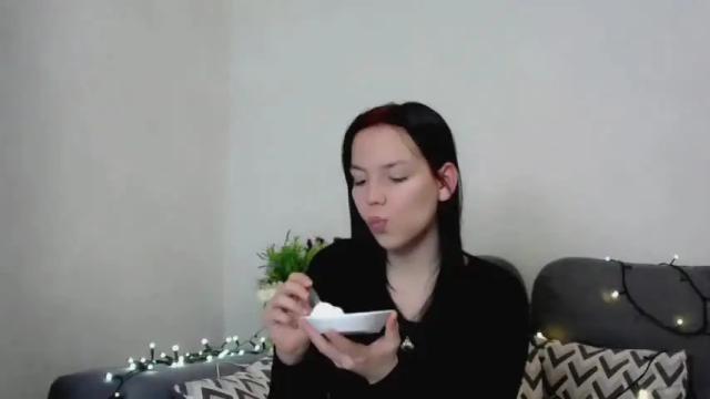 Image 10 of holly_baby_x Stream on Chaturbate on 14 months ago