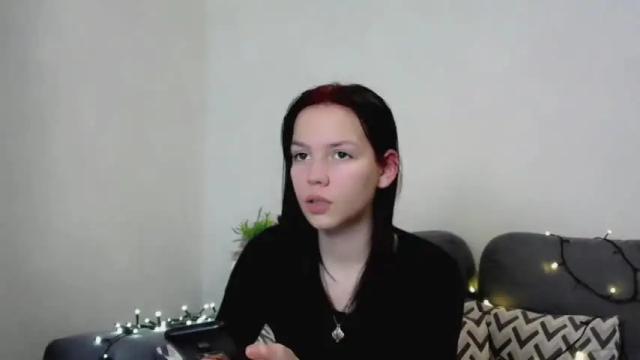 Image 4 of holly_baby_x Stream on Chaturbate on 14 months ago