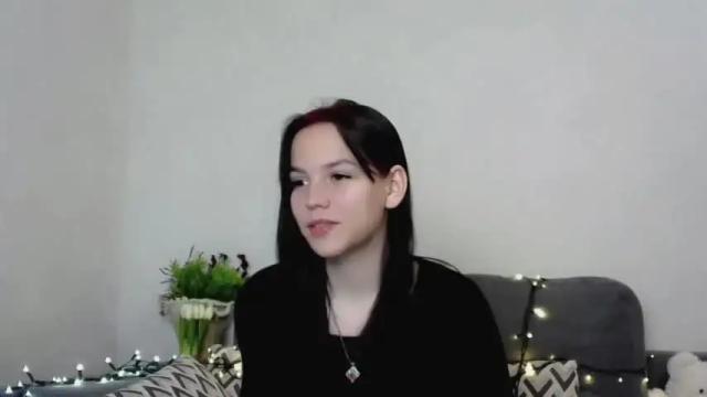 Image 10 of holly_baby_x Stream on Chaturbate on 16 months ago