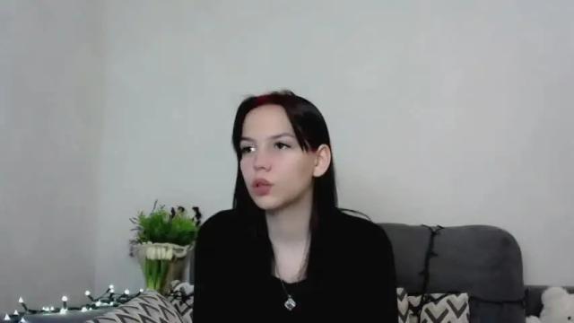 Image 11 of holly_baby_x Stream on Chaturbate on 16 months ago