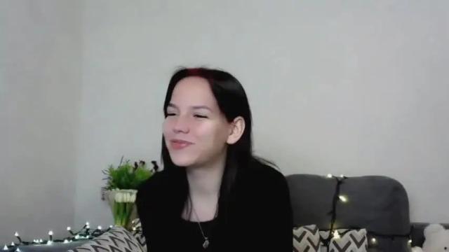 Image 8 of holly_baby_x Stream on Chaturbate on 16 months ago