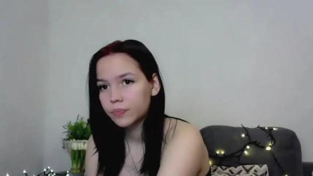Image 7 of holly_baby_x Stream on Chaturbate on 14 months ago