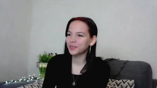 Image 2 of holly_baby_x Stream on Chaturbate on 16 months ago