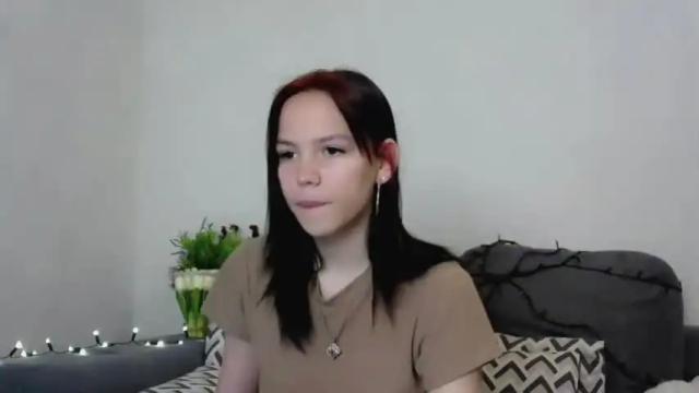 Image 12 of holly_baby_x Stream on Chaturbate on 13 months ago