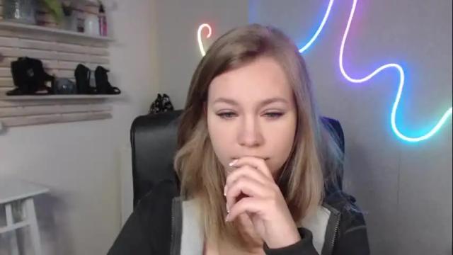 Thumbnail 1, holly_bb95's Stream at Chaturbate, 1 month ago