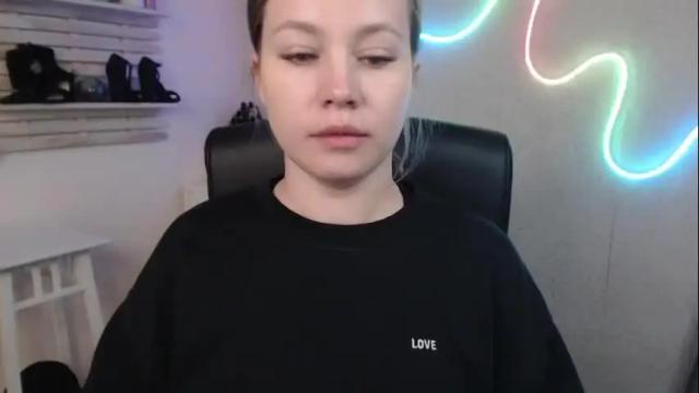 Image 2 of holly_bb95 Stream on Chaturbate on 1 month ago