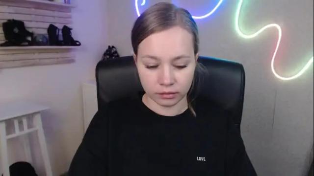 Image 6 of holly_bb95 Stream on Chaturbate on 1 month ago