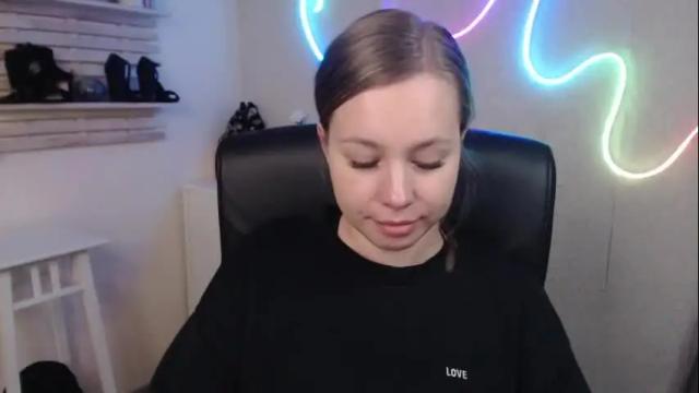 Image 7 of holly_bb95 Stream on Chaturbate on 1 month ago