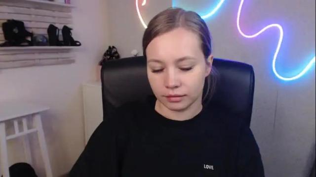 Thumbnail 3, holly_bb95's Stream at Chaturbate, 1 month ago