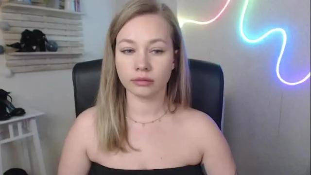 Thumbnail 3, holly_bb95's Stream at Chaturbate, 1 month ago