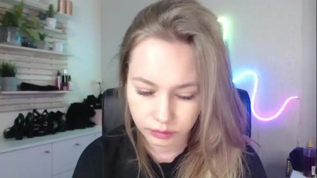 Thumbnail 1, holly_bb95's Stream at Chaturbate, 1 month ago
