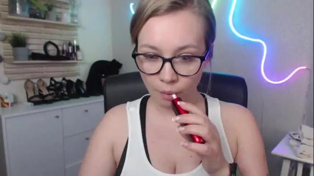 Image 7 of holly_bb95 Stream on Chaturbate on 1 month ago