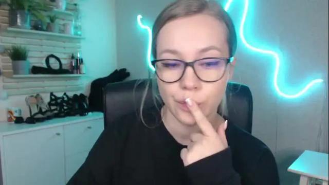 Thumbnail 1, holly_bb95's Stream at Chaturbate, 1 month ago