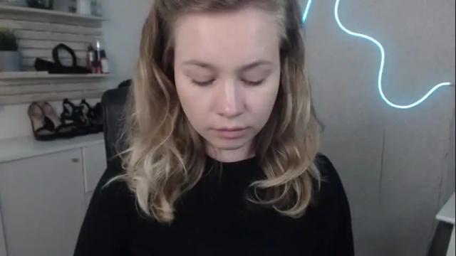 Image 8 of holly_bb95 Stream on Chaturbate on 6 days ago