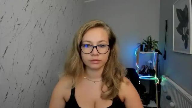 Thumbnail 1, holly_bb95's Stream at Chaturbate, 3 months ago