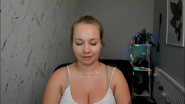 Thumbnail 1, holly_bb95's Stream at Chaturbate, 3 months ago