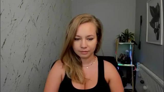 Thumbnail 1, holly_bb95's Stream at Chaturbate, 2 months ago