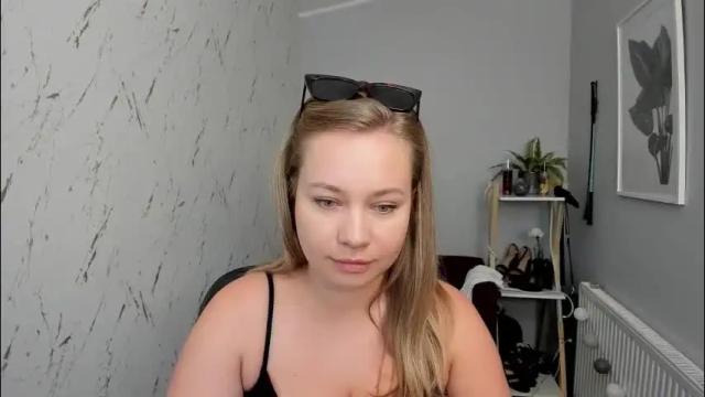 Thumbnail 2, holly_bb95's Stream at Chaturbate, 2 months ago