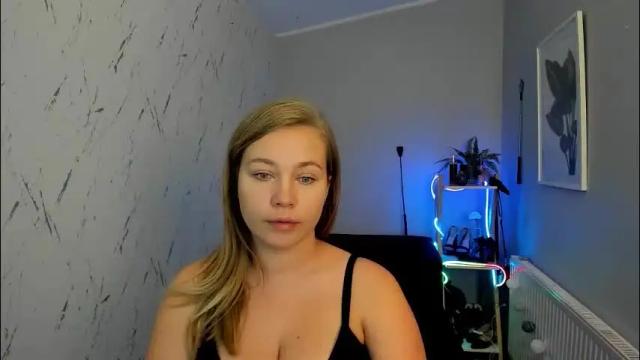 Thumbnail 2, holly_bb95's Stream at Chaturbate, 2 months ago