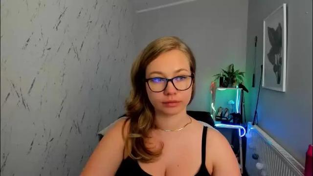 Thumbnail 3, holly_bb95's Stream at Chaturbate, 2 months ago