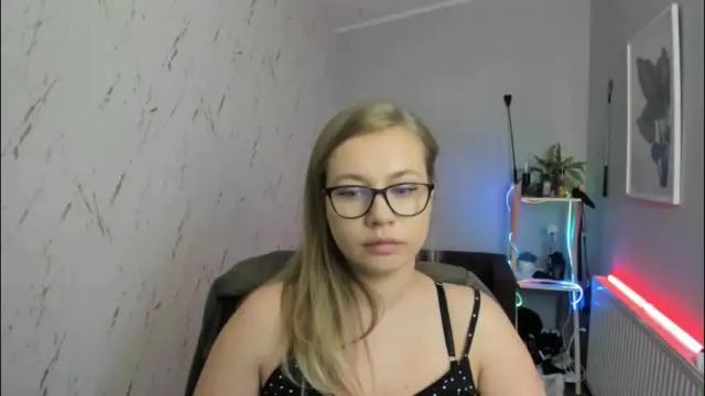 Thumbnail 1, holly_bb95's Stream at Chaturbate, 1 month ago