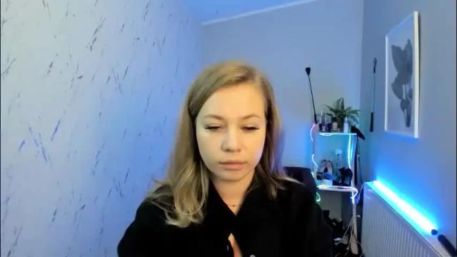 Thumbnail 1, holly_bb95's Stream at Chaturbate, 1 month ago