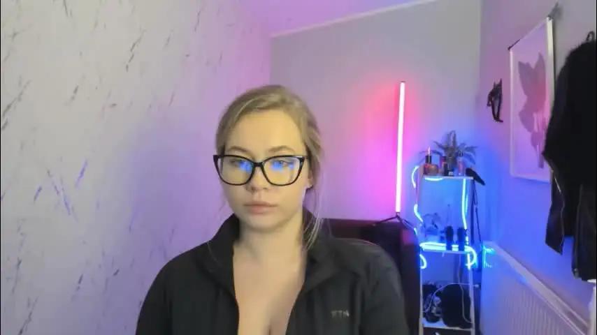 holly_bb95 Chaturbate