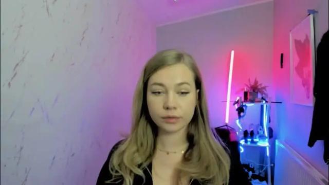 Thumbnail 1, holly_bb95's Stream at Chaturbate, 1 month ago