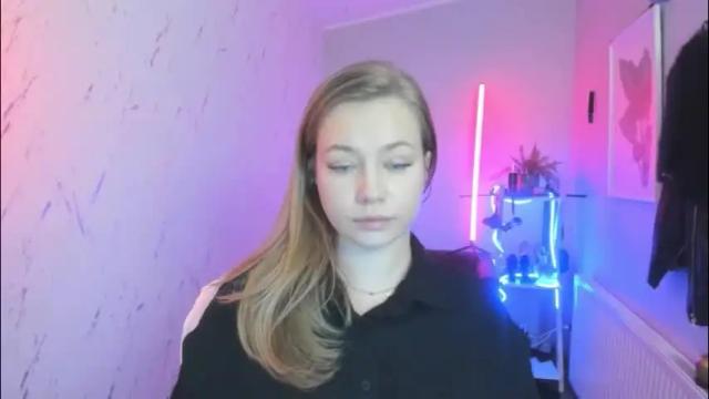 Thumbnail 1, holly_bb95's Stream at Chaturbate, 1 month ago