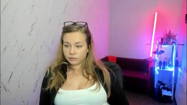 Thumbnail 1, holly_bb95's Stream at Chaturbate, 29 days ago