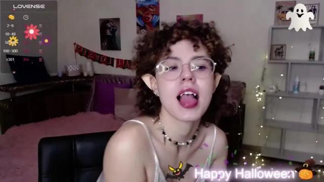Thumbnail 1, holly_molli's Stream at Chaturbate, 20 months ago