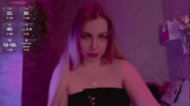 Image 2 of holly_molly8 Stream on Chaturbate on 6 days ago