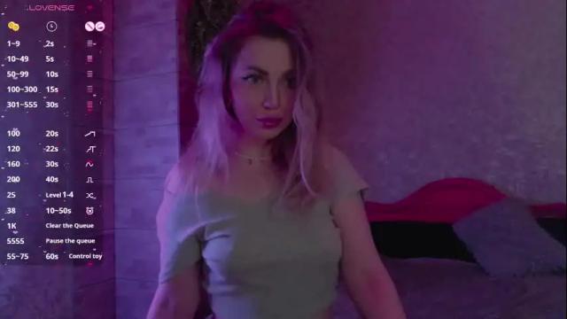 Image 8 of holly_molly8 Stream on Chaturbate on 4 days ago