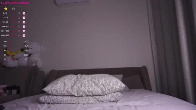 Image 8 of holly_rave Stream on Chaturbate on 21 months ago