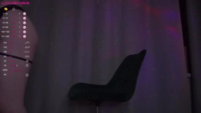 Image 8 of holly_rave Stream on Chaturbate on 21 months ago