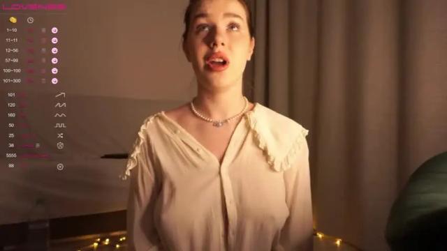 Image 6 of holly_rave Stream on Chaturbate on 21 months ago