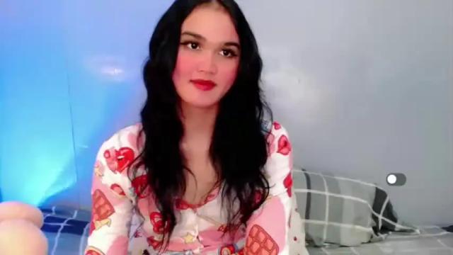 Image 11 of holly_sunshine69 Stream on Chaturbate on 12 months ago