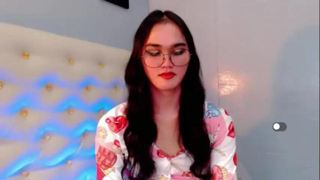 Image 10 of holly_sunshine69 Stream on Chaturbate on 9 days ago