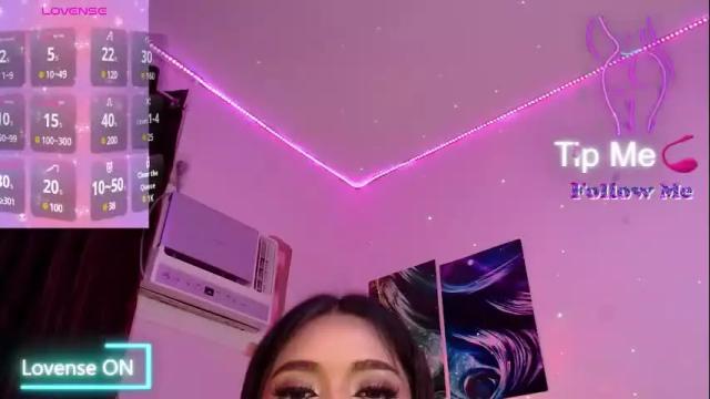 Image 12 of hollydickxxx Stream on Chaturbate on 1 month ago