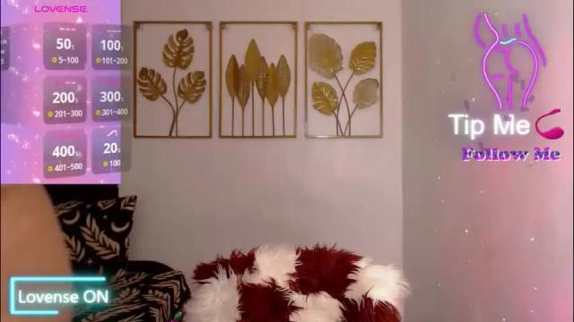 Image 6 of hollydickxxx Stream on Chaturbate on 23 days ago