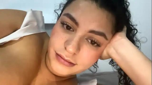 Image 10 of hollykoff Stream on Chaturbate on 7 months ago