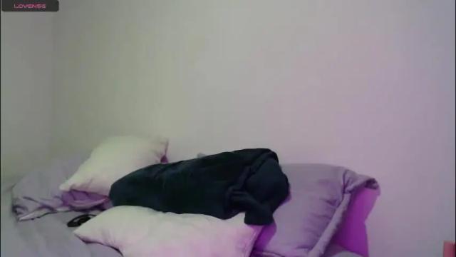 Image 4 of hollykoff Stream on Chaturbate on 5 months ago