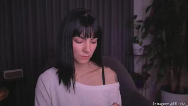 Image 2 of hollylinder_ Stream on Chaturbate on 2 months ago