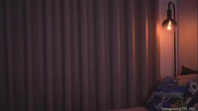 Image 2 of hollylinder_ Stream on Chaturbate on 1 month ago