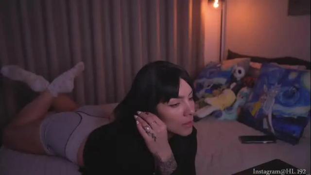 Image 6 of hollylinder_ Stream on Chaturbate on 1 month ago