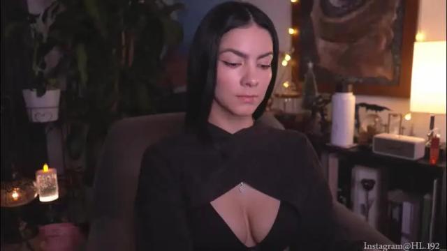 Image 7 of hollylinder_ Stream on Chaturbate on 1 month ago