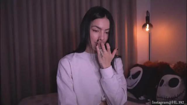 Image 7 of hollylinder_ Stream on Chaturbate on 13 days ago